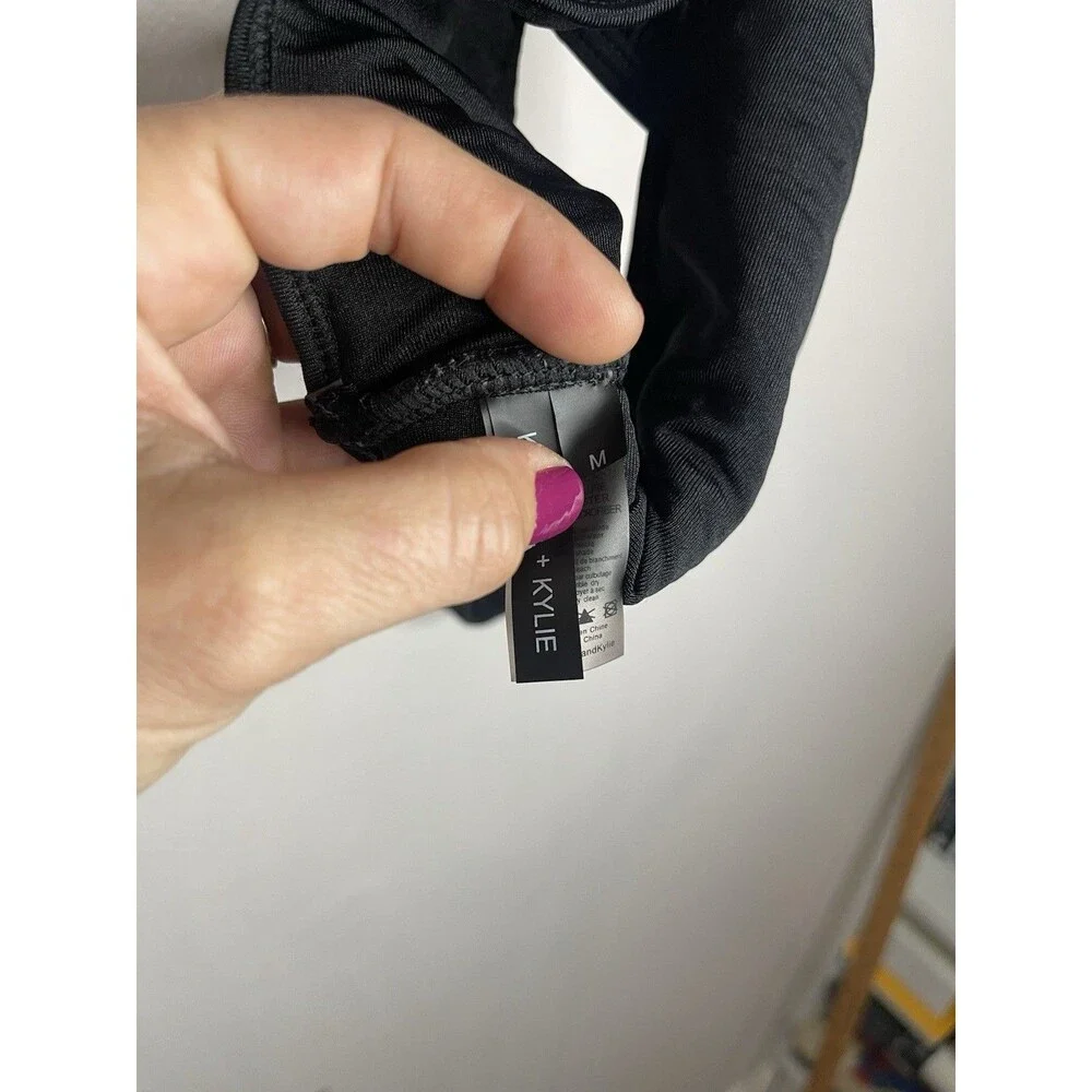 Kendall And Kylie Black Textured Swim Top Medium